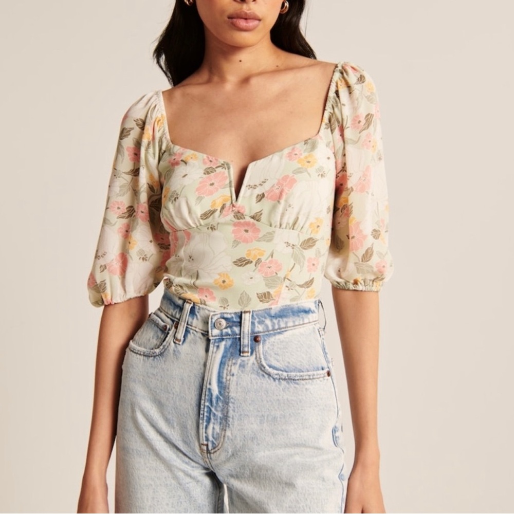 Abercrombie & Fitch Puff Sleeve Hardware Corset Top Size M